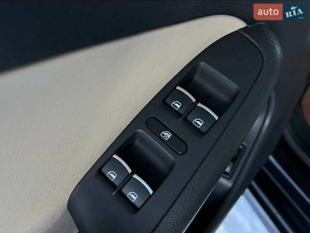 Черный Фольксваген Джетта, объемом двигателя 1.6 л и пробегом 148 тыс. км за 13700 $, фото 13 на Automoto.ua