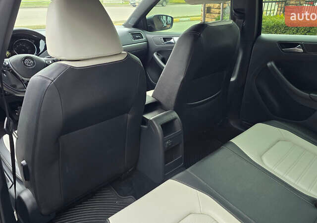 Черный Фольксваген Джетта, объемом двигателя 1.8 л и пробегом 122 тыс. км за 12000 $, фото 9 на Automoto.ua