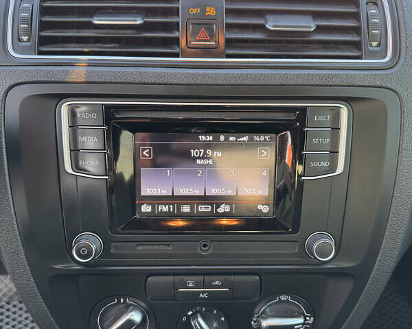 Чорний Фольксваген Джетта, об'ємом двигуна 1.4 л та пробігом 149 тис. км за 9700 $, фото 16 на Automoto.ua