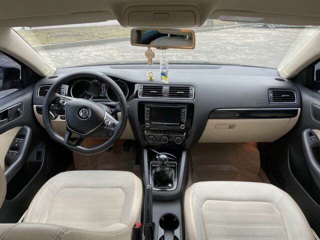 Черный Фольксваген Джетта, объемом двигателя 1.6 л и пробегом 175 тыс. км за 10777 $, фото 11 на Automoto.ua