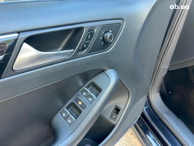 Черный Фольксваген Джетта, объемом двигателя 1.6 л и пробегом 214 тыс. км за 11740 $, фото 9 на Automoto.ua