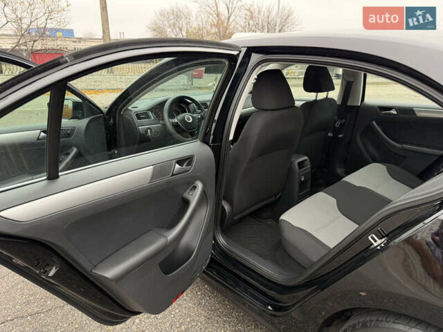 Черный Фольксваген Джетта, объемом двигателя 1.4 л и пробегом 139 тыс. км за 10800 $, фото 21 на Automoto.ua