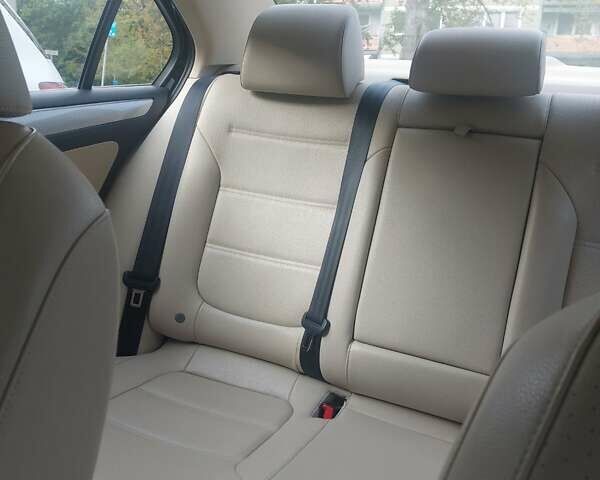 Чорний Фольксваген Джетта, об'ємом двигуна 1.4 л та пробігом 105 тис. км за 10673 $, фото 4 на Automoto.ua