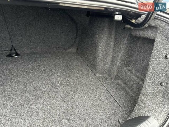 Чорний Фольксваген Джетта, об'ємом двигуна 1.4 л та пробігом 106 тис. км за 8400 $, фото 33 на Automoto.ua