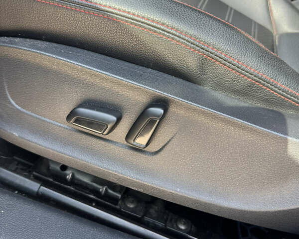 Чорний Фольксваген Джетта, об'ємом двигуна 1.98 л та пробігом 109 тис. км за 15000 $, фото 12 на Automoto.ua