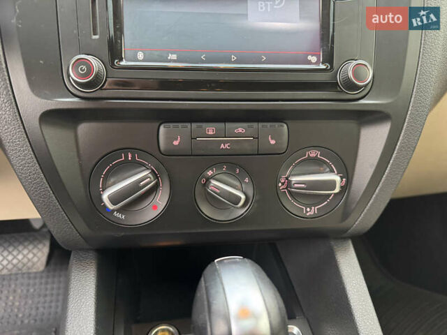 Черный Фольксваген Джетта, объемом двигателя 1.4 л и пробегом 80 тыс. км за 12200 $, фото 16 на Automoto.ua