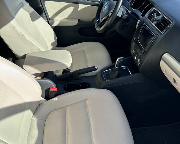 Фольксваген Джетта 2016 в Львове на Automoto.ua Черный Фольксваген Джетта, объемом двигателя 1.39 л и пробегом 121 тыс. км за 8500 $, фото 45 на Automoto.ua