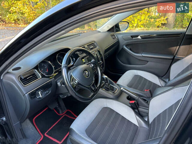 Черный Фольксваген Джетта, объемом двигателя 1.8 л и пробегом 115 тыс. км за 8500 $, фото 4 на Automoto.ua