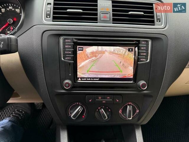 Черный Фольксваген Джетта, объемом двигателя 1.4 л и пробегом 160 тыс. км за 11990 $, фото 12 на Automoto.ua