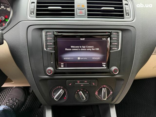 Черный Фольксваген Джетта, объемом двигателя 1.4 л и пробегом 160 тыс. км за 11990 $, фото 14 на Automoto.ua