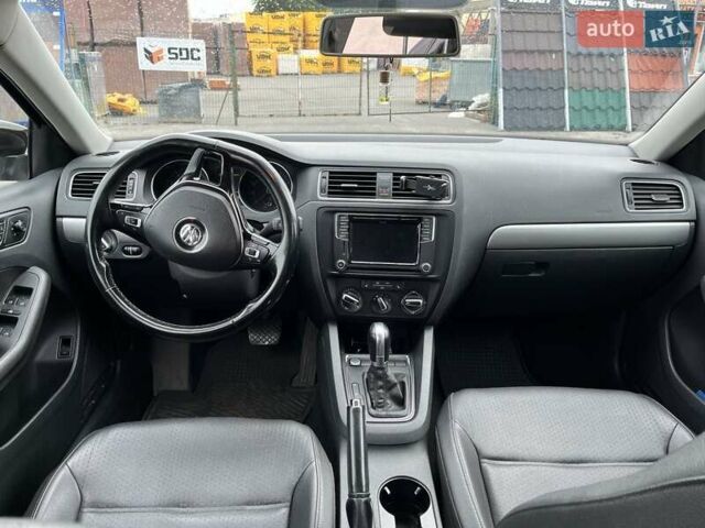 Фольксваген Джетта 2017 в Днепре (Днепропетровске) на Automoto.ua Черный Фольксваген Джетта, объемом двигателя 1.4 л и пробегом 125 тыс. км за 13000 $, фото 14 на Automoto.ua