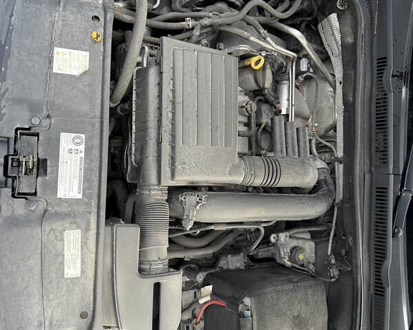 Черный Фольксваген Джетта, объемом двигателя 1.4 л и пробегом 151 тыс. км за 11000 $, фото 45 на Automoto.ua