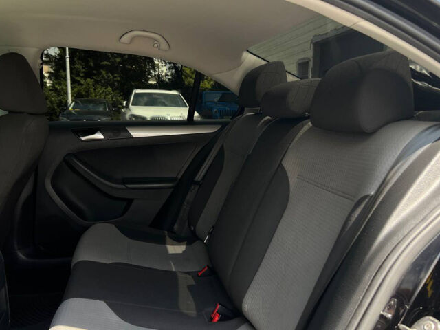 Черный Фольксваген Джетта, объемом двигателя 1.4 л и пробегом 127 тыс. км за 10400 $, фото 19 на Automoto.ua