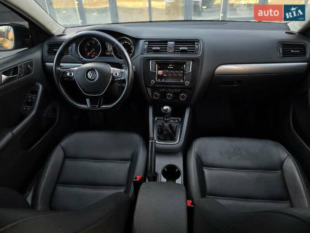 Чорний Фольксваген Джетта, об'ємом двигуна 1.97 л та пробігом 239 тис. км за 10999 $, фото 18 на Automoto.ua
