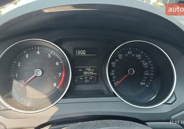 Черный Фольксваген Джетта, объемом двигателя 1.39 л и пробегом 132 тыс. км за 10000 $, фото 4 на Automoto.ua