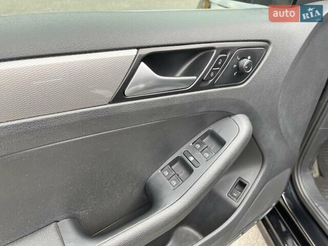 Фольксваген Джетта 2017 в Днепре (Днепропетровске) на Automoto.ua Черный Фольксваген Джетта, объемом двигателя 1.4 л и пробегом 125 тыс. км за 13000 $, фото 15 на Automoto.ua