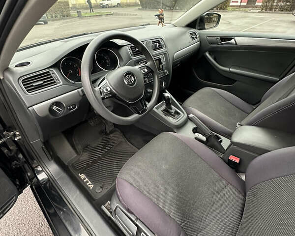 Черный Фольксваген Джетта, объемом двигателя 1.4 л и пробегом 175 тыс. км за 8999 $, фото 12 на Automoto.ua