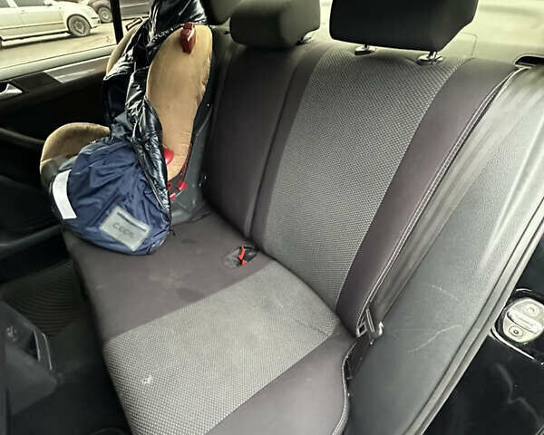 Черный Фольксваген Джетта, объемом двигателя 1.4 л и пробегом 175 тыс. км за 8999 $, фото 22 на Automoto.ua