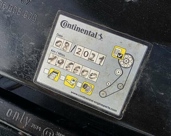 Чорний Фольксваген Джетта, об'ємом двигуна 1.97 л та пробігом 239 тис. км за 10999 $, фото 37 на Automoto.ua