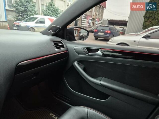 Чорний Фольксваген Джетта, об'ємом двигуна 2 л та пробігом 140 тис. км за 13000 $, фото 21 на Automoto.ua