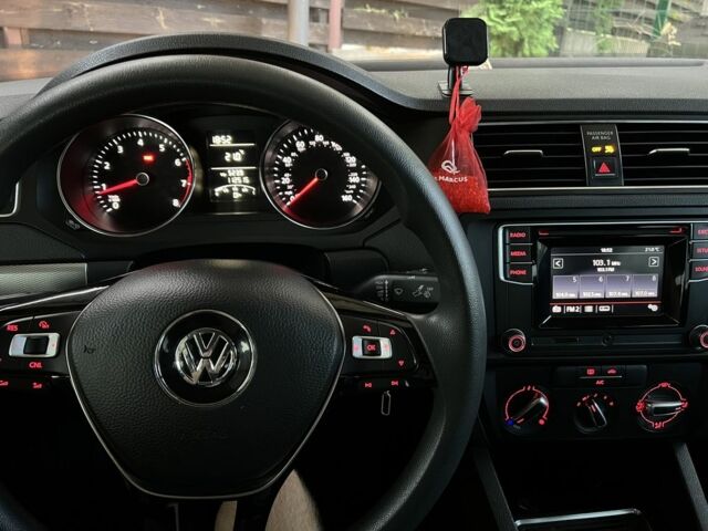 Чорний Фольксваген Джетта, об'ємом двигуна 1.4 л та пробігом 112 тис. км за 10800 $, фото 6 на Automoto.ua