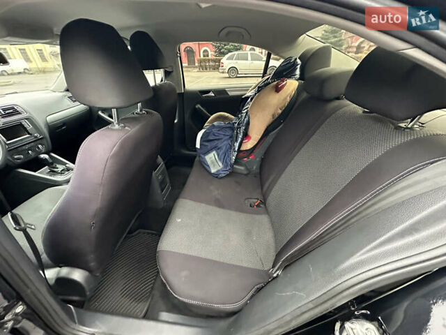 Черный Фольксваген Джетта, объемом двигателя 1.4 л и пробегом 175 тыс. км за 8999 $, фото 15 на Automoto.ua