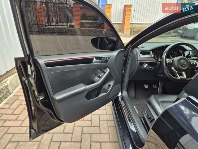 Чорний Фольксваген Джетта, об'ємом двигуна 2 л та пробігом 140 тис. км за 13000 $, фото 7 на Automoto.ua
