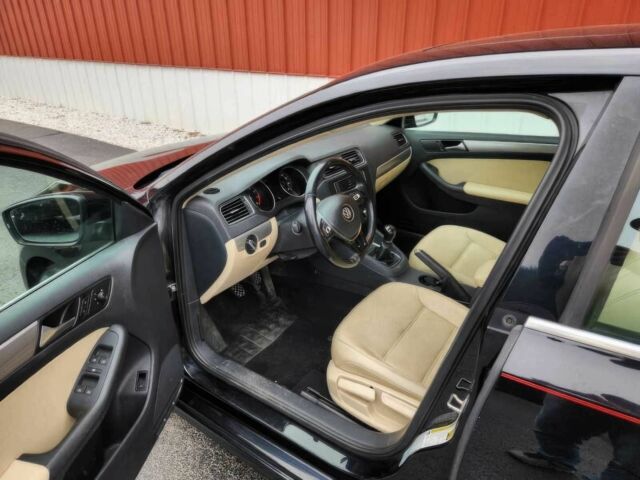 Черный Фольксваген Джетта, объемом двигателя 1.4 л и пробегом 62 тыс. км за 8900 $, фото 9 на Automoto.ua