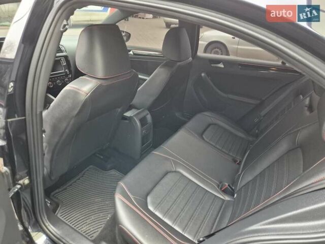 Чорний Фольксваген Джетта, об'ємом двигуна 2 л та пробігом 140 тис. км за 13000 $, фото 8 на Automoto.ua