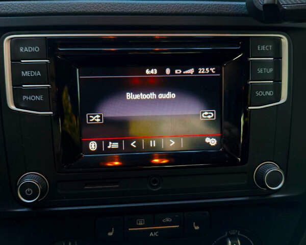 Черный Фольксваген Джетта, объемом двигателя 1.4 л и пробегом 126 тыс. км за 10500 $, фото 6 на Automoto.ua