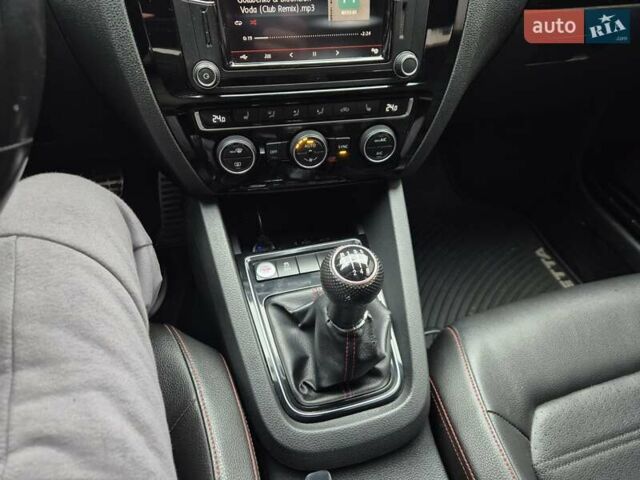 Чорний Фольксваген Джетта, об'ємом двигуна 2 л та пробігом 140 тис. км за 13000 $, фото 26 на Automoto.ua