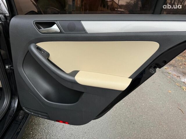 Черный Фольксваген Джетта, объемом двигателя 1.4 л и пробегом 160 тыс. км за 11990 $, фото 17 на Automoto.ua