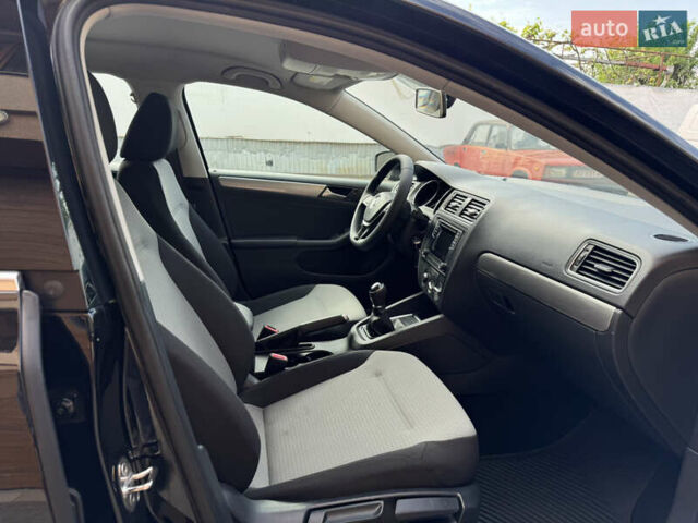 Черный Фольксваген Джетта, объемом двигателя 1.4 л и пробегом 175 тыс. км за 9550 $, фото 22 на Automoto.ua