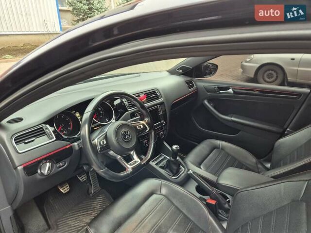 Чорний Фольксваген Джетта, об'ємом двигуна 2 л та пробігом 140 тис. км за 13000 $, фото 6 на Automoto.ua