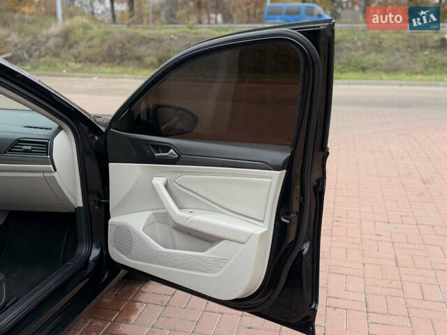 Черный Фольксваген Джетта, объемом двигателя 1.4 л и пробегом 177 тыс. км за 13500 $, фото 24 на Automoto.ua