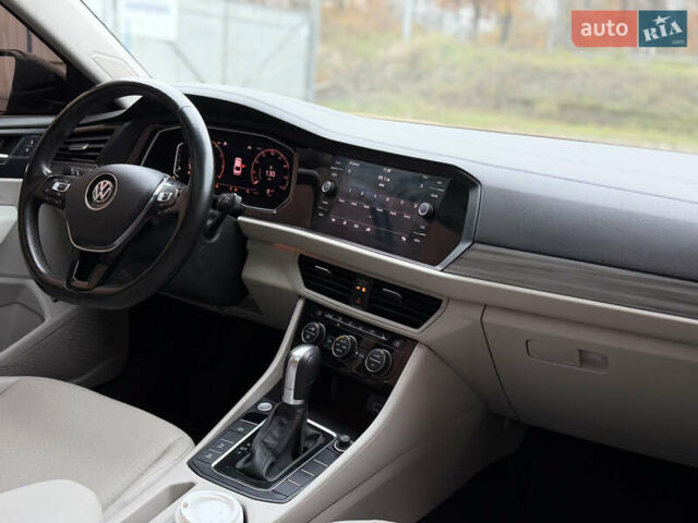 Черный Фольксваген Джетта, объемом двигателя 1.4 л и пробегом 177 тыс. км за 13500 $, фото 23 на Automoto.ua