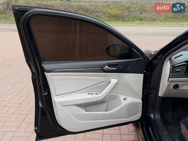 Черный Фольксваген Джетта, объемом двигателя 1.4 л и пробегом 177 тыс. км за 13500 $, фото 31 на Automoto.ua