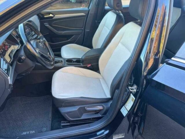 Черный Фольксваген Джетта, объемом двигателя 1.4 л и пробегом 56 тыс. км за 10000 $, фото 11 на Automoto.ua