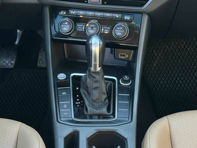 Черный Фольксваген Джетта, объемом двигателя 1.4 л и пробегом 62 тыс. км за 14200 $, фото 17 на Automoto.ua