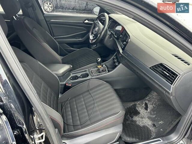 Черный Фольксваген Джетта, объемом двигателя 1.98 л и пробегом 105 тыс. км за 13500 $, фото 4 на Automoto.ua