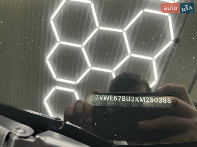 Чорний Фольксваген Джетта, об'ємом двигуна 1.4 л та пробігом 108 тис. км за 16000 $, фото 38 на Automoto.ua