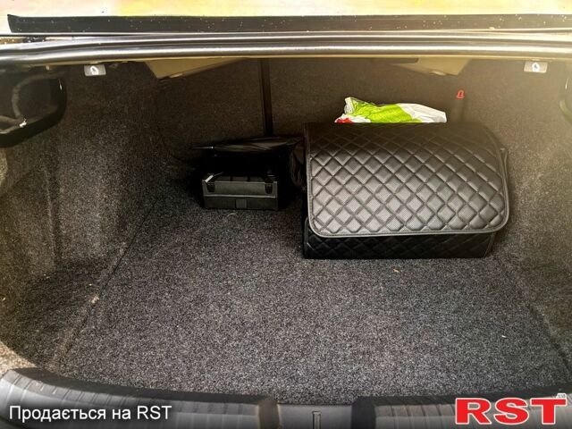 Черный Фольксваген Джетта, объемом двигателя 1.4 л и пробегом 102 тыс. км за 16888 $, фото 6 на Automoto.ua