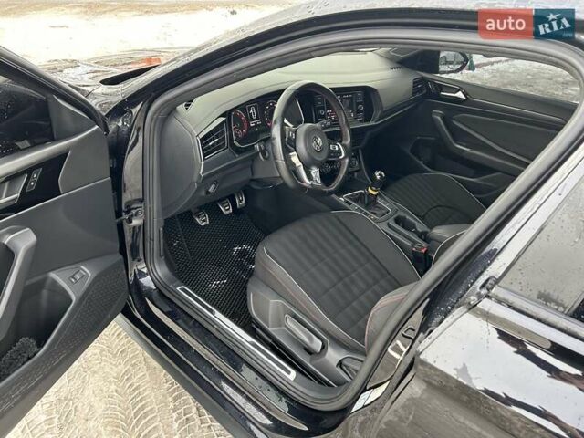 Черный Фольксваген Джетта, объемом двигателя 1.98 л и пробегом 105 тыс. км за 13500 $, фото 5 на Automoto.ua