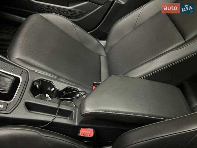 Чорний Фольксваген Джетта, об'ємом двигуна 1.4 л та пробігом 108 тис. км за 16000 $, фото 40 на Automoto.ua