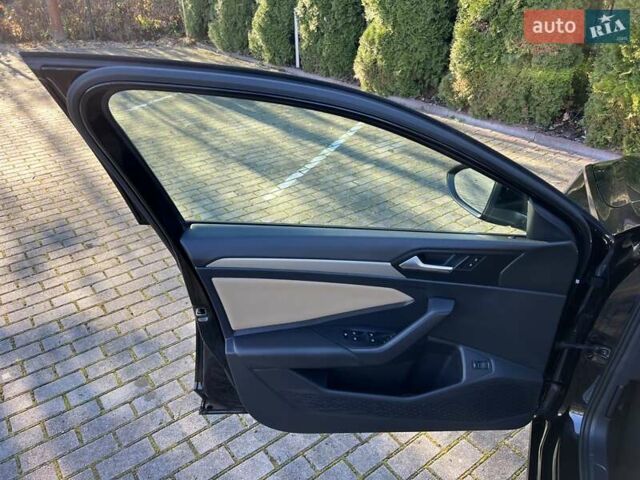 Черный Фольксваген Джетта, объемом двигателя 1.4 л и пробегом 180 тыс. км за 13890 $, фото 29 на Automoto.ua