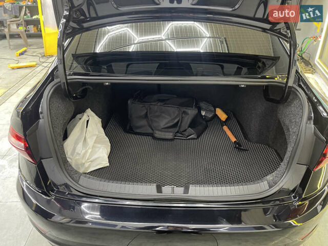 Чорний Фольксваген Джетта, об'ємом двигуна 1.4 л та пробігом 108 тис. км за 16000 $, фото 34 на Automoto.ua