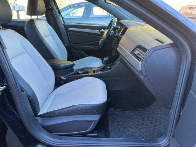 Черный Фольксваген Джетта, объемом двигателя 1.4 л и пробегом 56 тыс. км за 10000 $, фото 10 на Automoto.ua