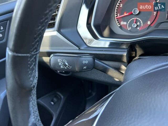 Черный Фольксваген Джетта, объемом двигателя 1.4 л и пробегом 180 тыс. км за 13890 $, фото 16 на Automoto.ua