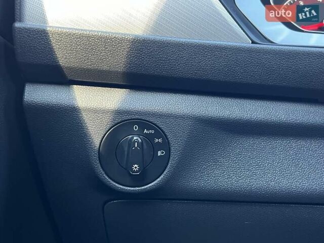 Черный Фольксваген Джетта, объемом двигателя 1.4 л и пробегом 180 тыс. км за 13890 $, фото 12 на Automoto.ua