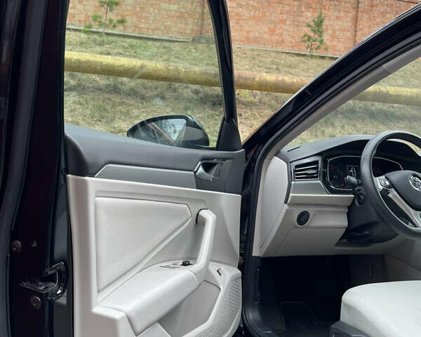 Фольксваген Джетта 2020 в Черновцах на Automoto.ua Черный Фольксваген Джетта, объемом двигателя 1.4 л и пробегом 94 тыс. км за 14700 $, фото 7 на Automoto.ua